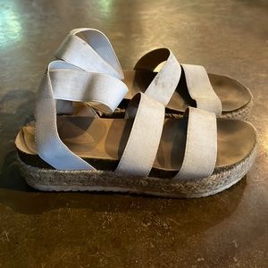 Summer shoes, womens 8, white